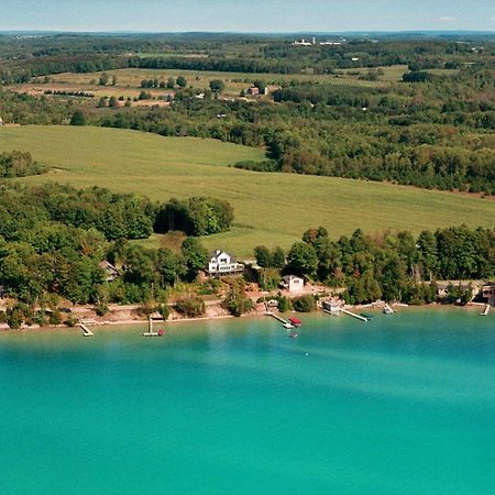 The Torch Lake Bed And Breakfast Central Lake Kültér fotó