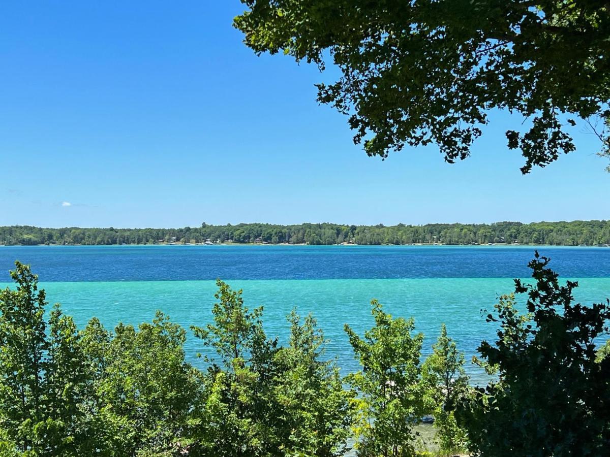The Torch Lake Bed And Breakfast Central Lake Kültér fotó